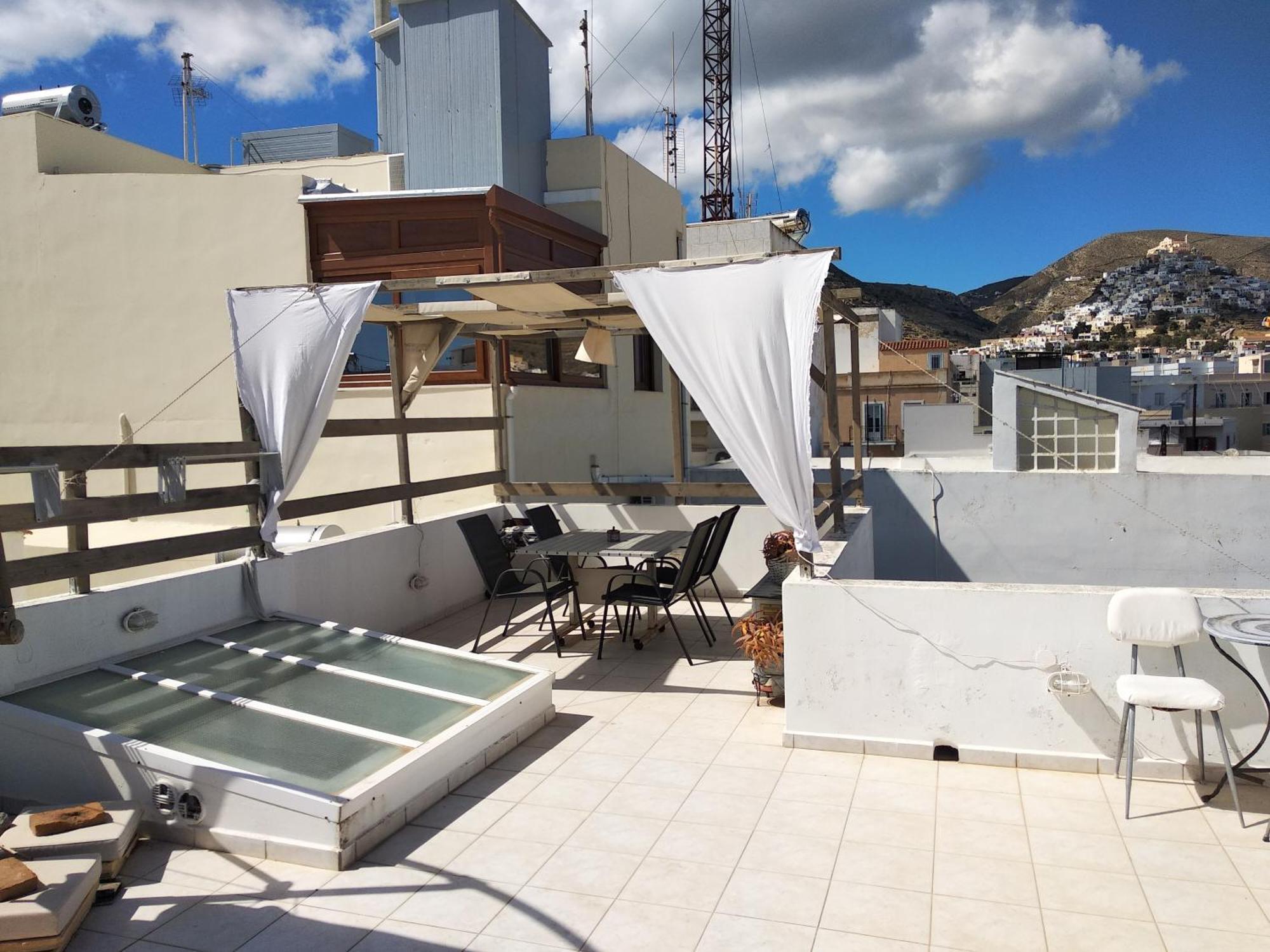 Apartament Simple And Special Ermupoli Zewnętrze zdjęcie